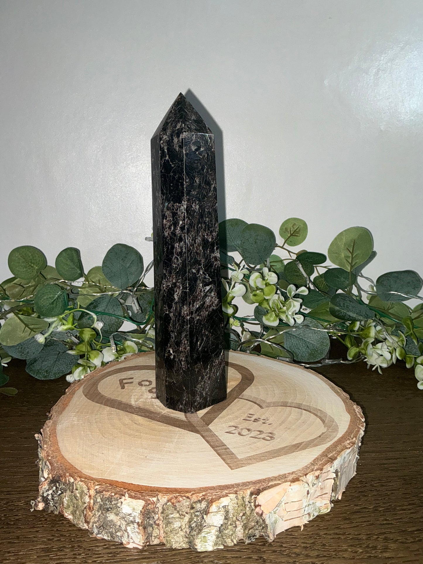 Arfvedsonite Tower 813g