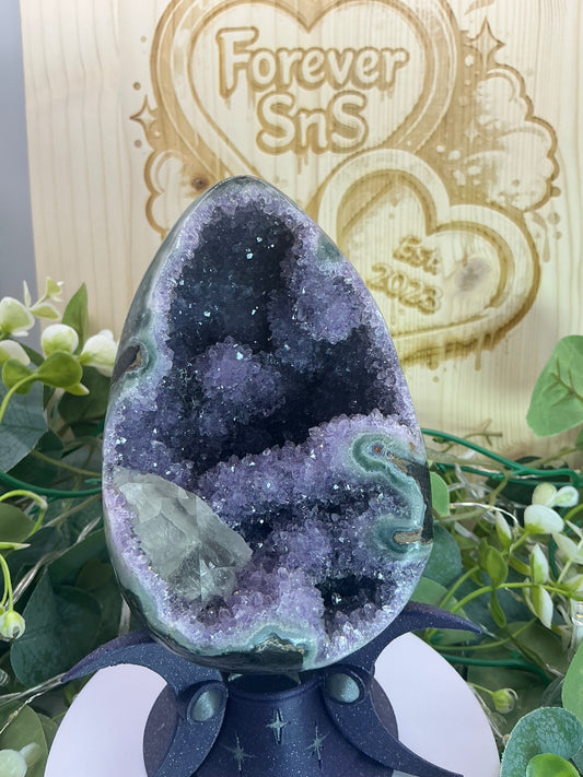 Amethyst Egg 715g (Brazilian)