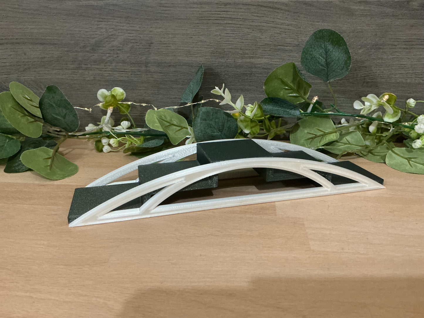 Bridge Crystal Tower Stand