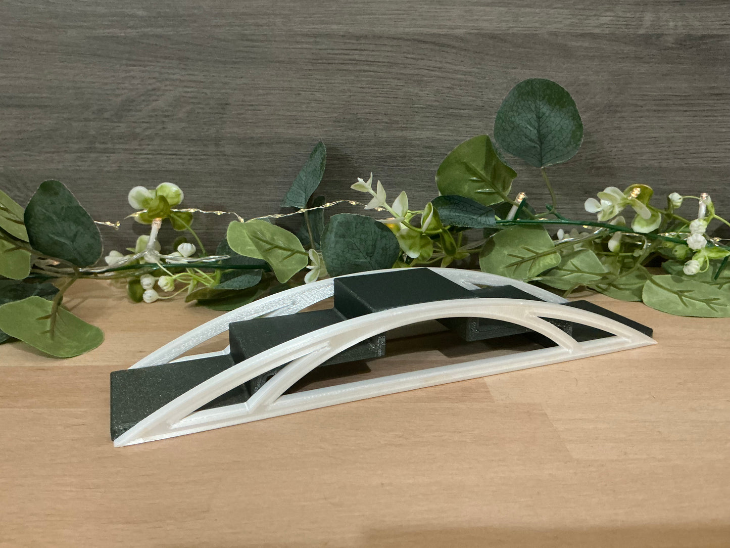 Bridge Crystal Tower Stand