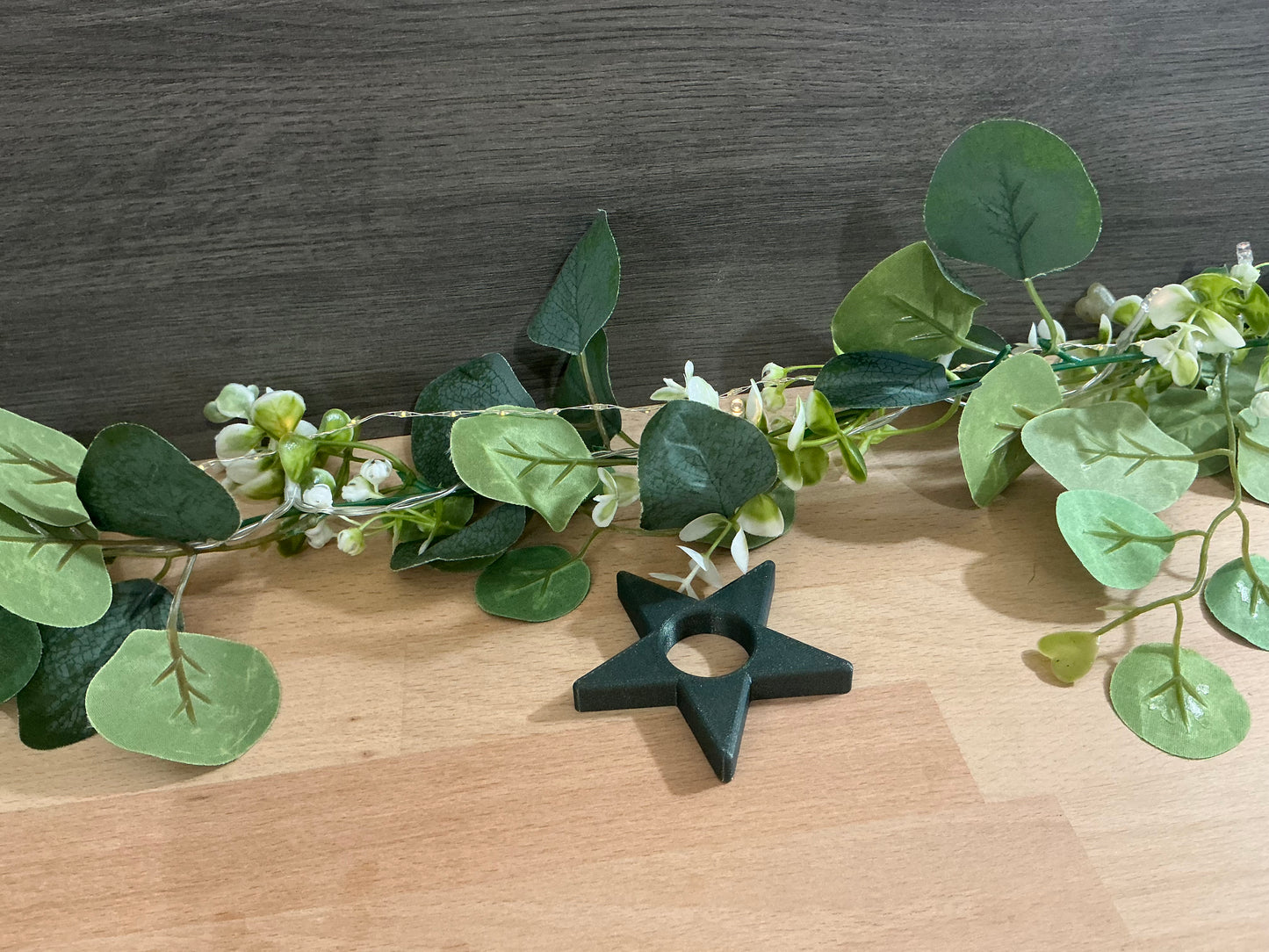 Simple Star Sphere Holder