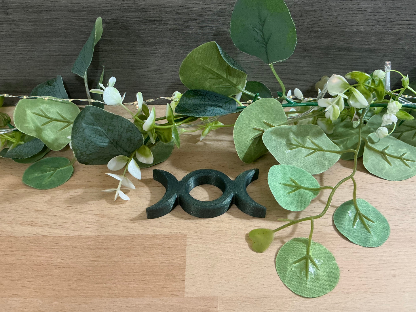 Simple Triple Moon Sphere Display