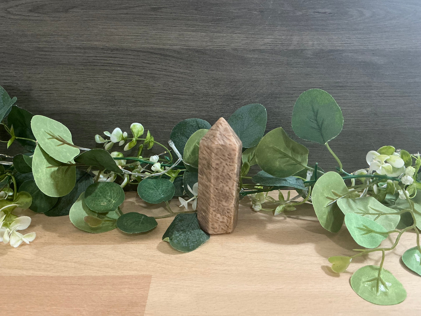 Graphic Honey Moonstone Tower 224g