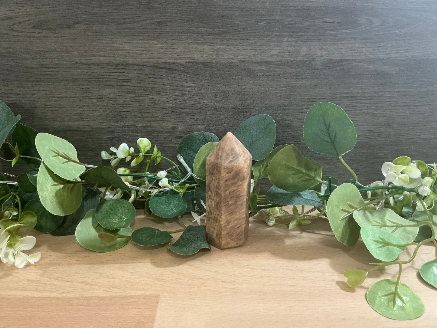 Graphic Honey Moonstone Tower 224g