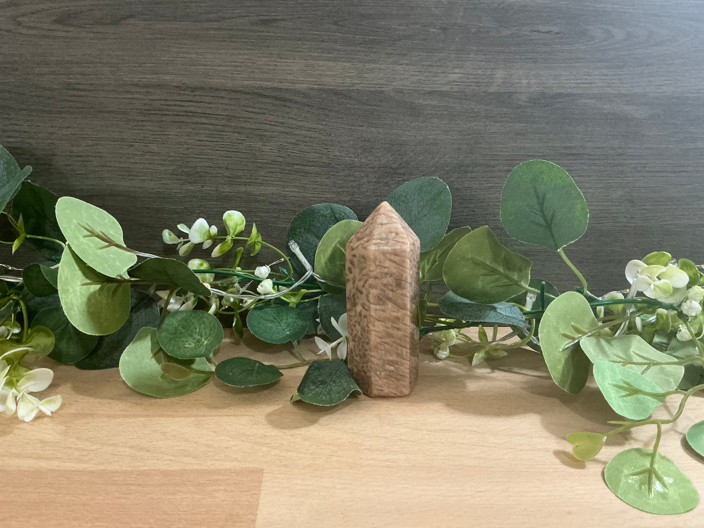 Graphic Honey Moonstone Tower 224g