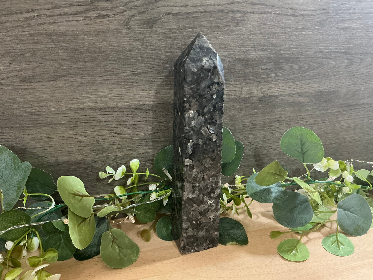 Larvakite Tower 1051g