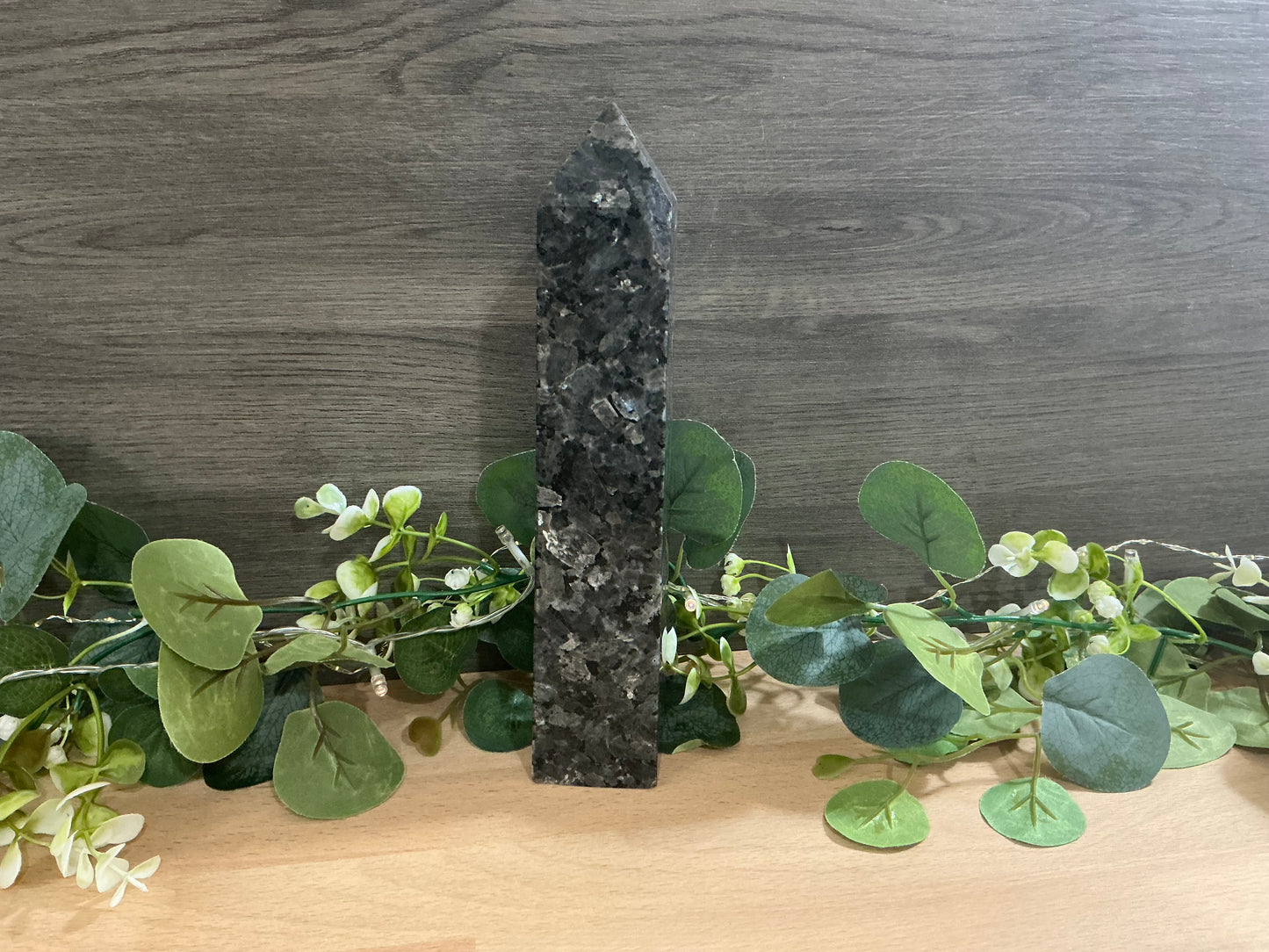 Larvakite Tower 1051g