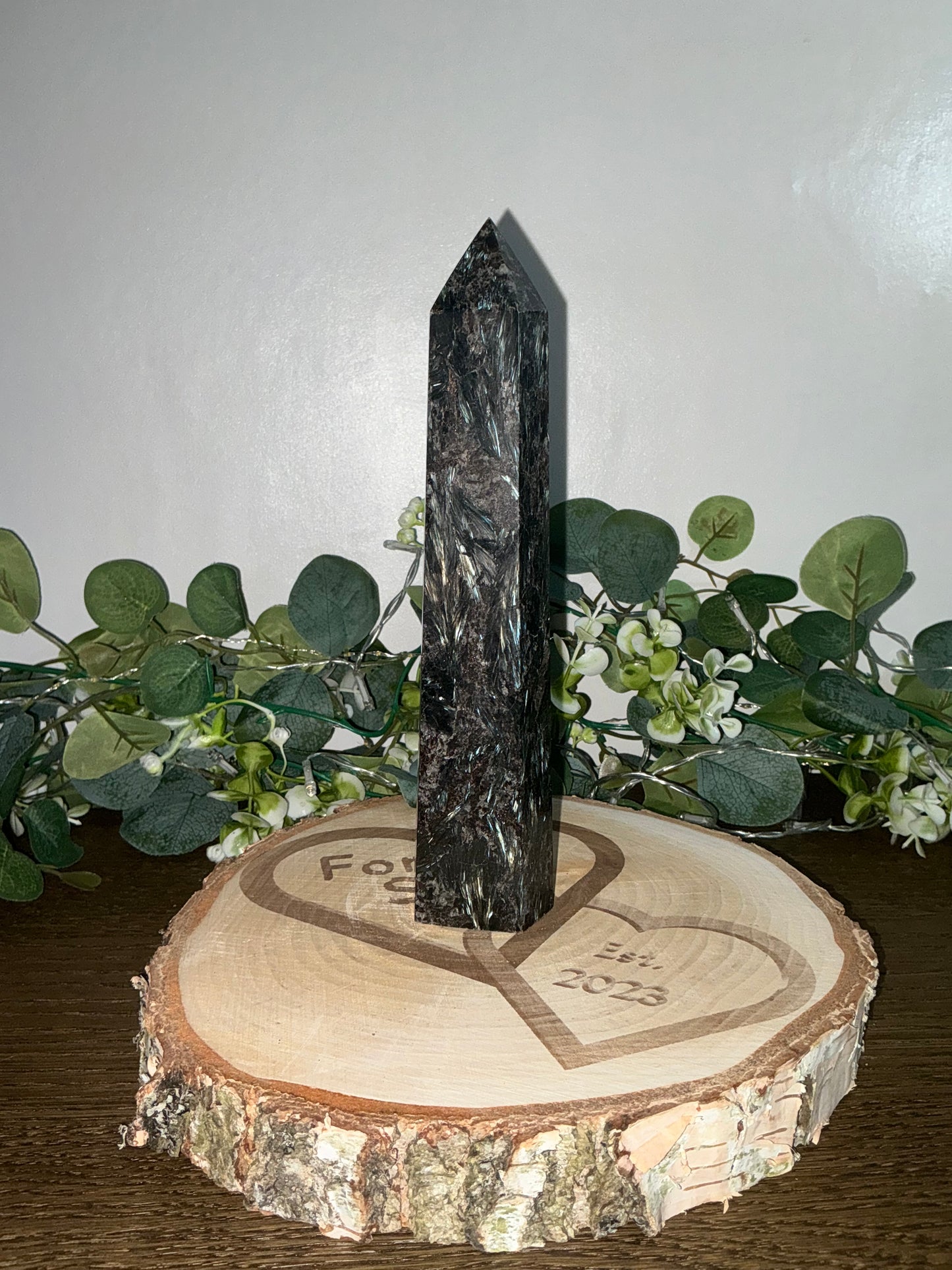 Arfvedsonite Tower 813g