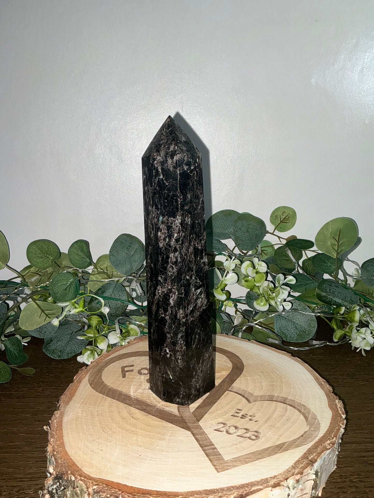 Arfvedsonite Tower 813g