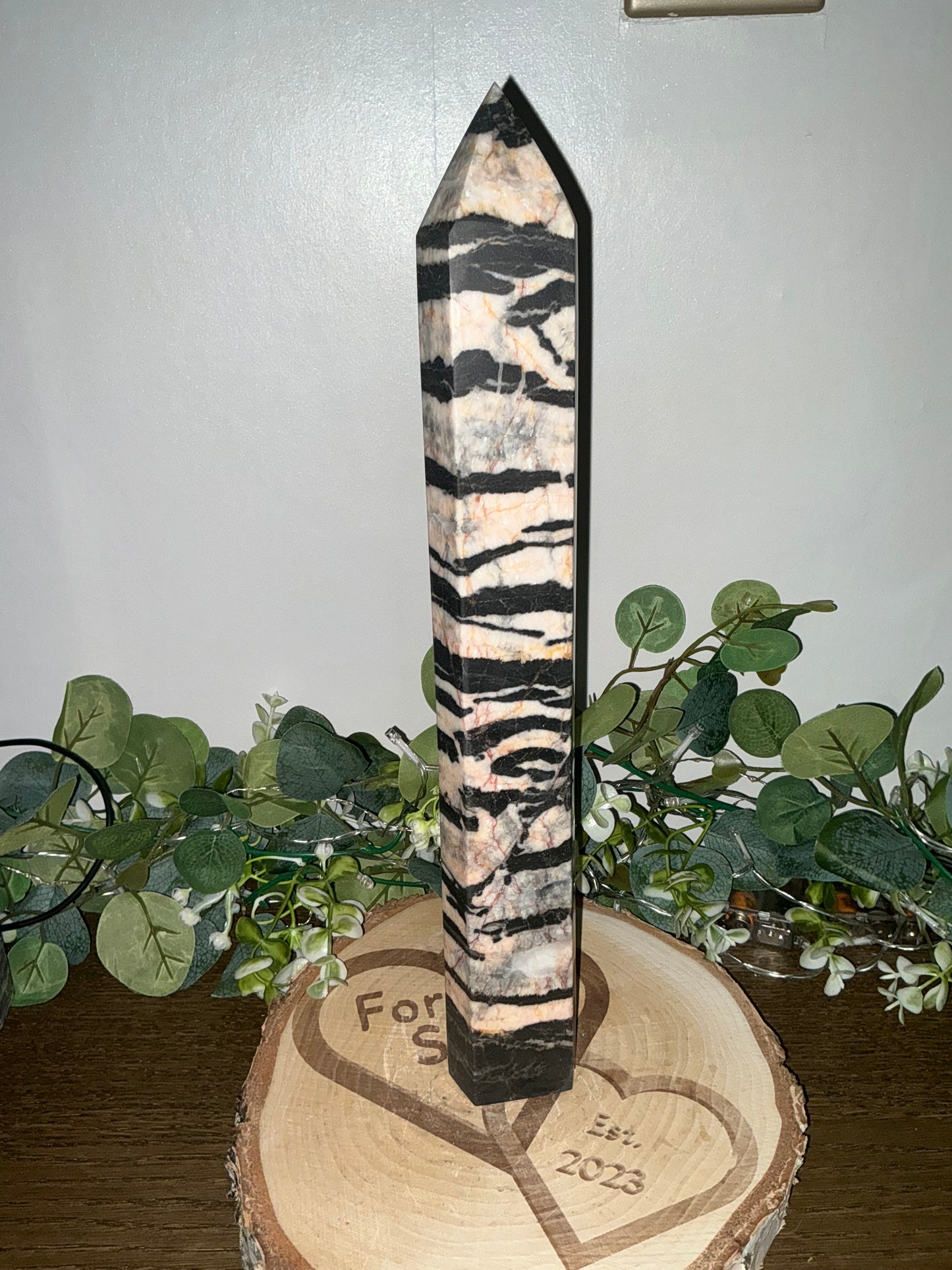 Pink Zebra Tower 1640g