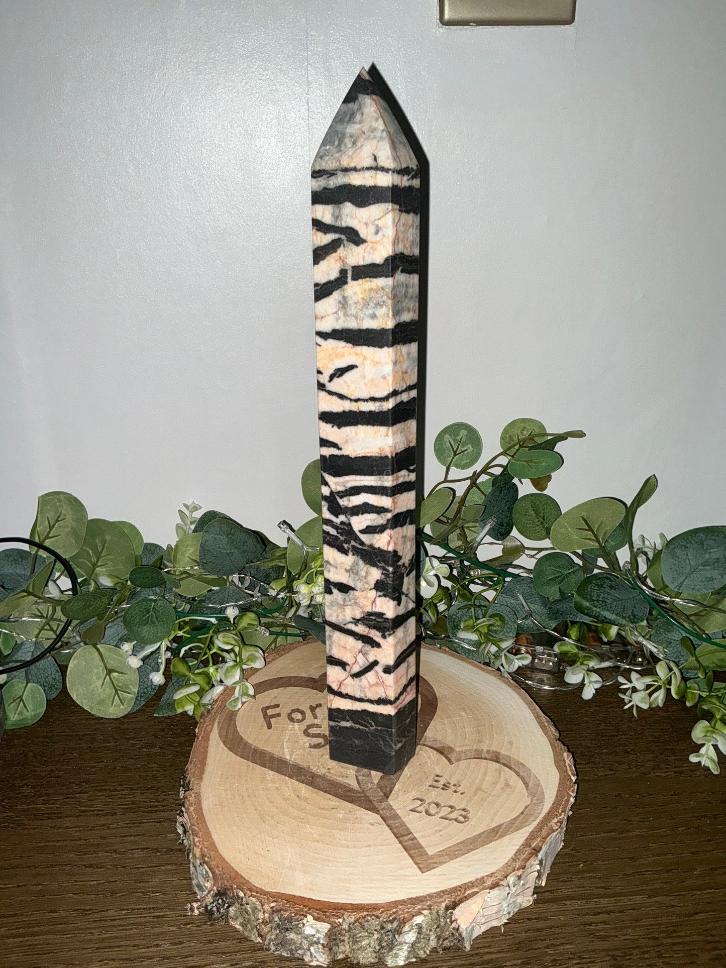 Pink Zebra Tower 1640g